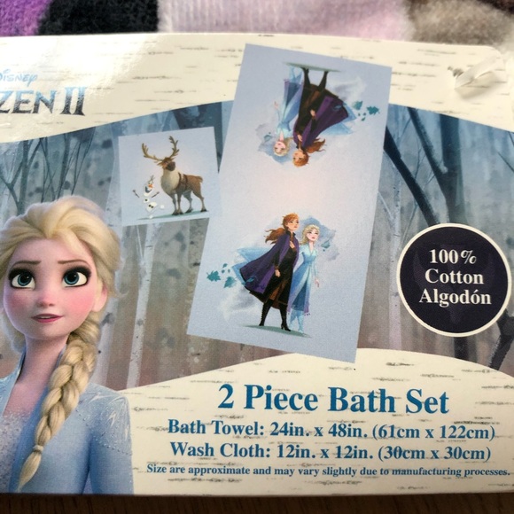 Disney Frozen II 4 pc Towel Set Bundle - Picture 3 of 4